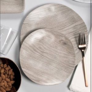 TarHong Faux French Oak Melamine Dinner Plates